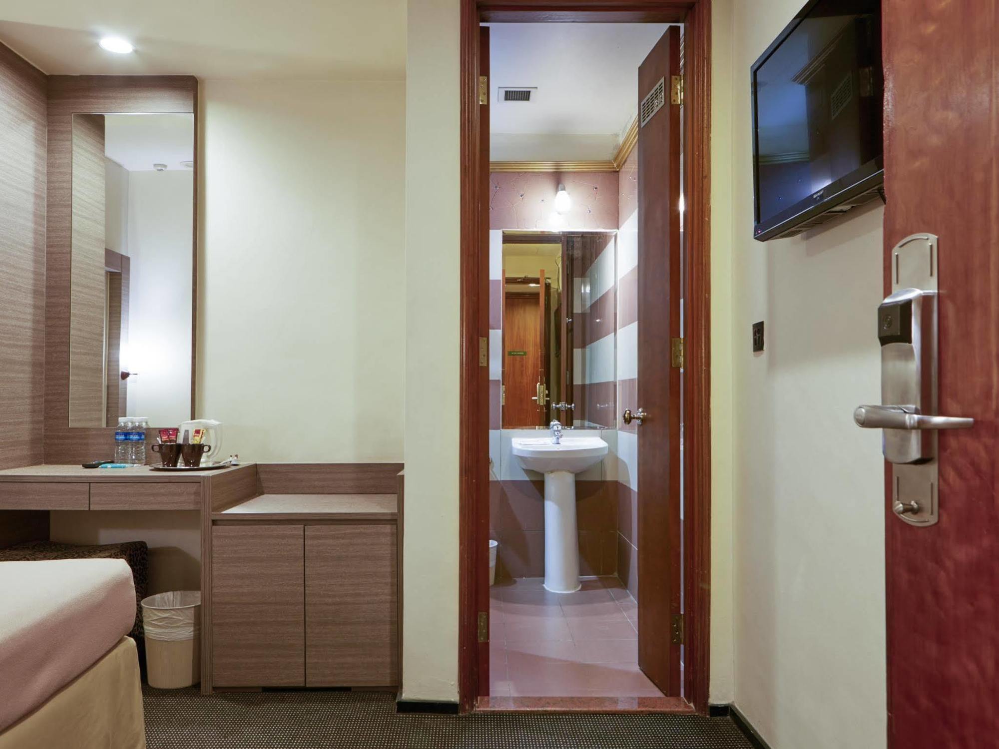 Classique Hotel Singapore Exterior photo
