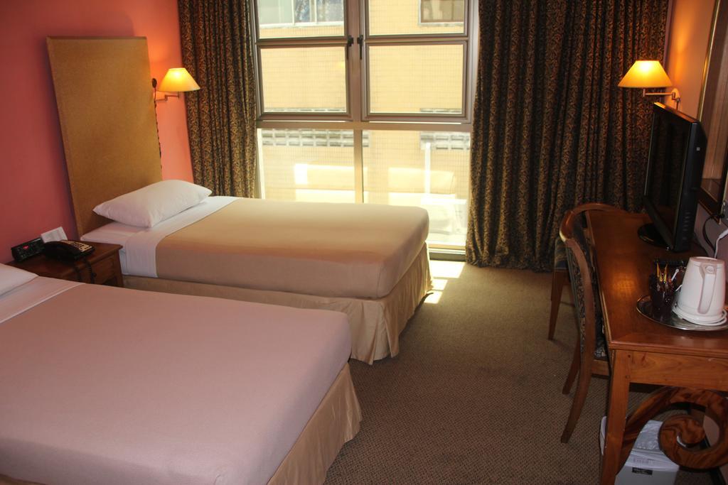 Classique Hotel Singapore Room photo