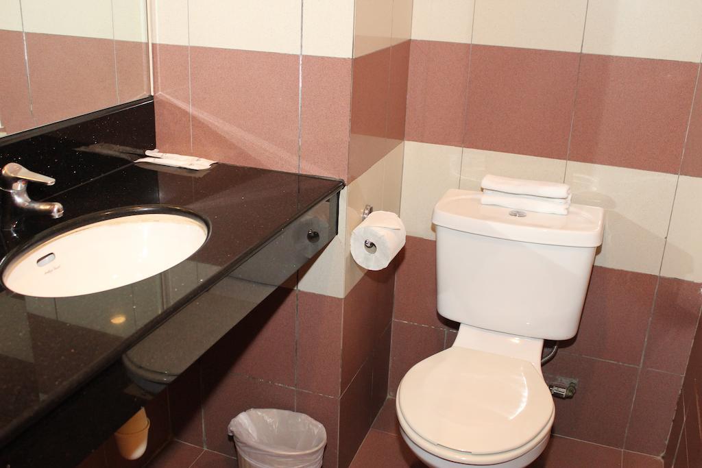 Classique Hotel Singapore Room photo