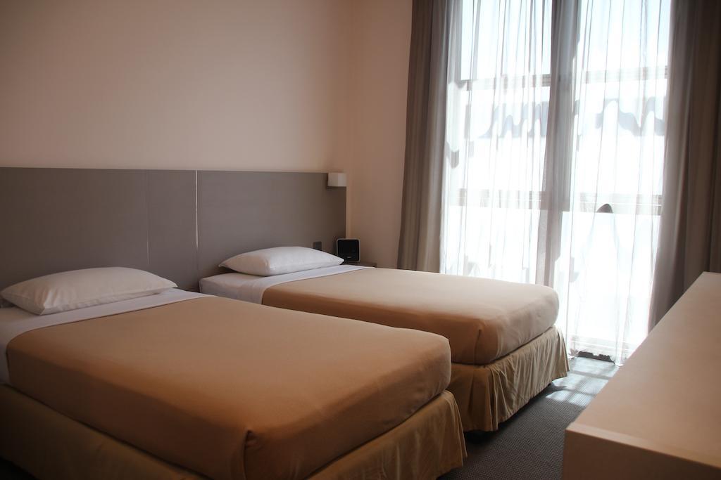 Classique Hotel Singapore Room photo