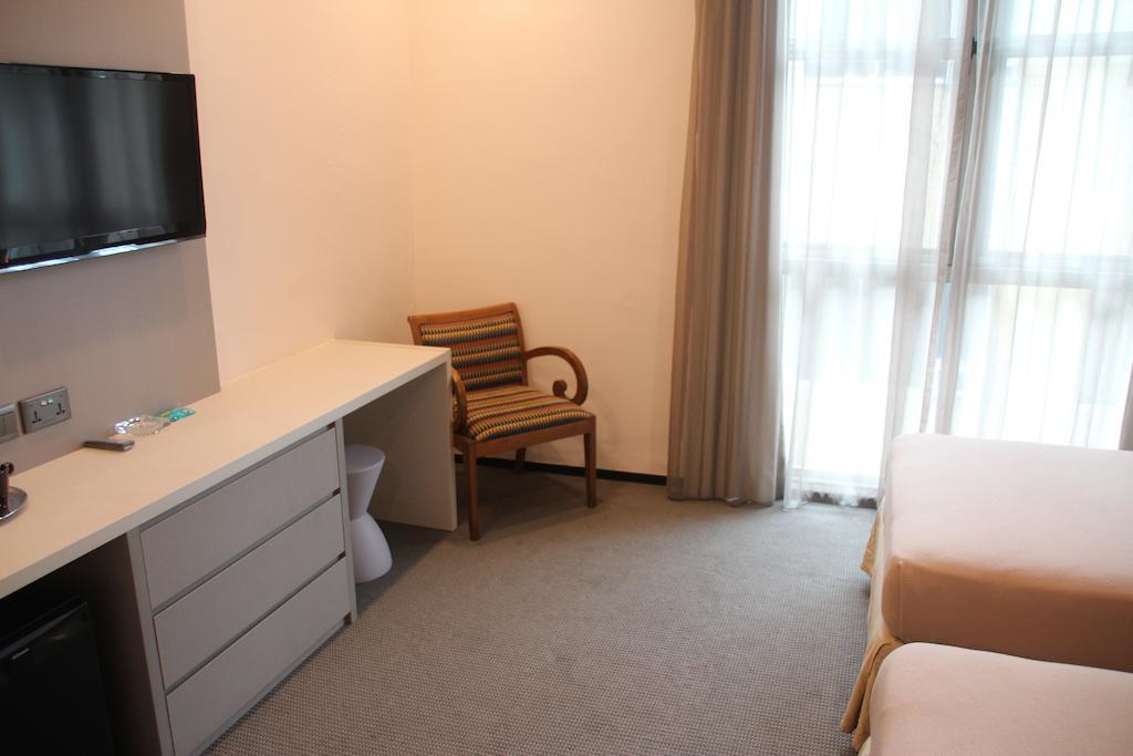 Classique Hotel Singapore Room photo
